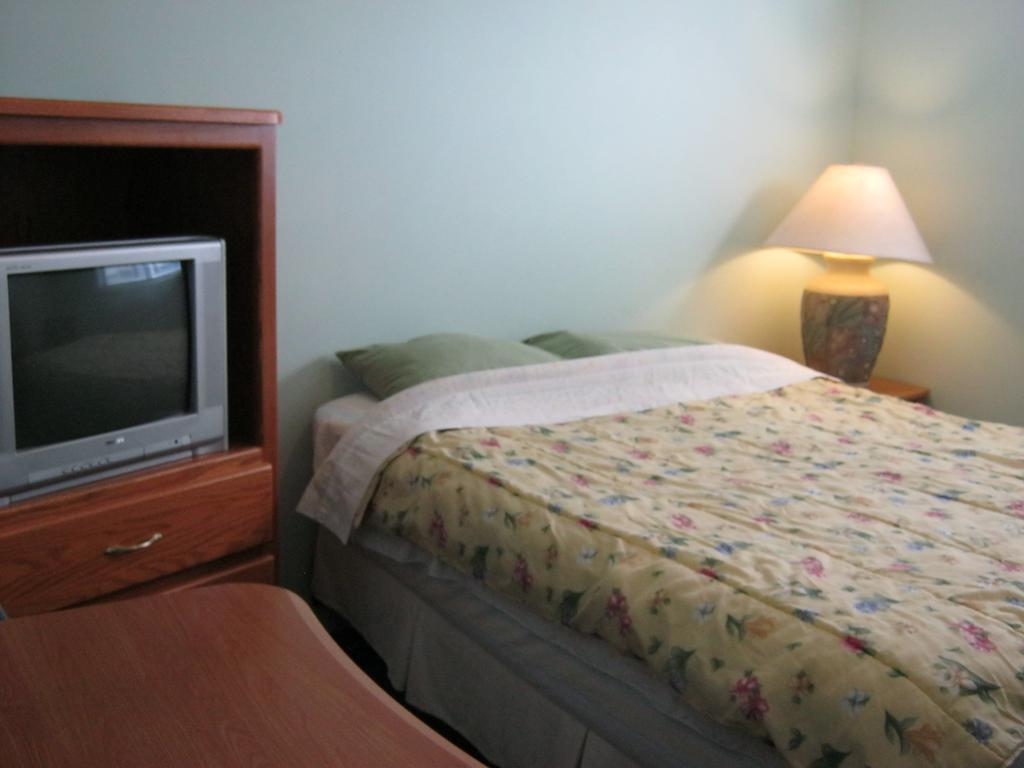 Kelowna Okanagan Lake Hostel Ngoại thất bức ảnh