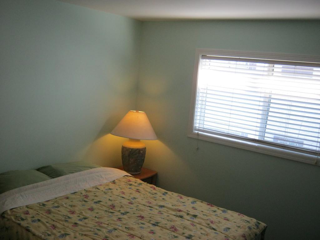 Kelowna Okanagan Lake Hostel Ngoại thất bức ảnh