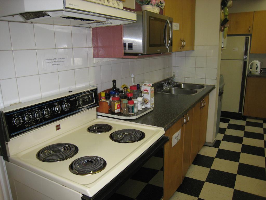 Kelowna Okanagan Lake Hostel Ngoại thất bức ảnh