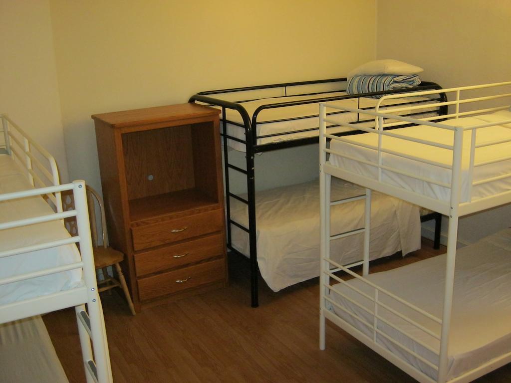Kelowna Okanagan Lake Hostel Ngoại thất bức ảnh