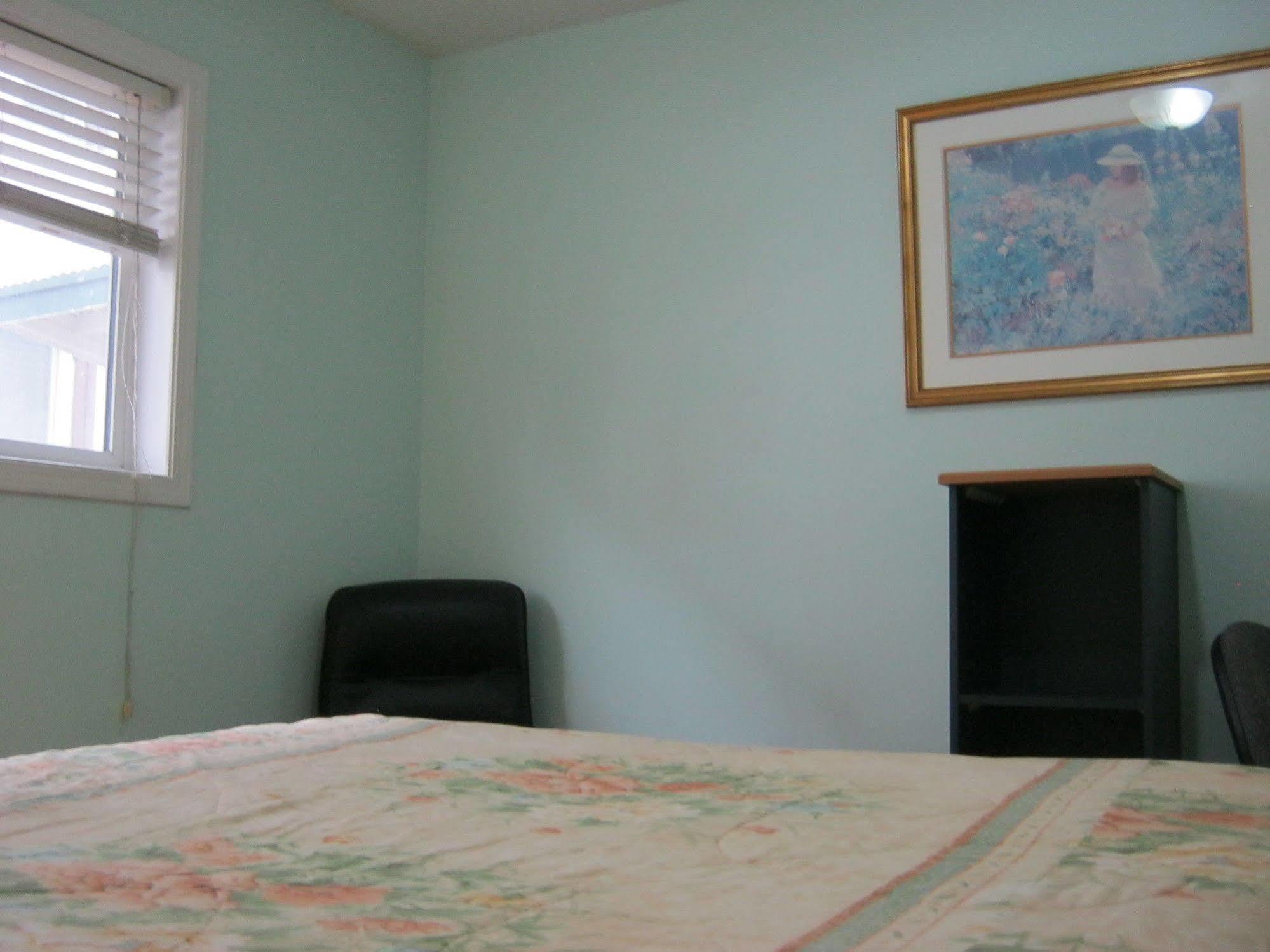 Kelowna Okanagan Lake Hostel Ngoại thất bức ảnh